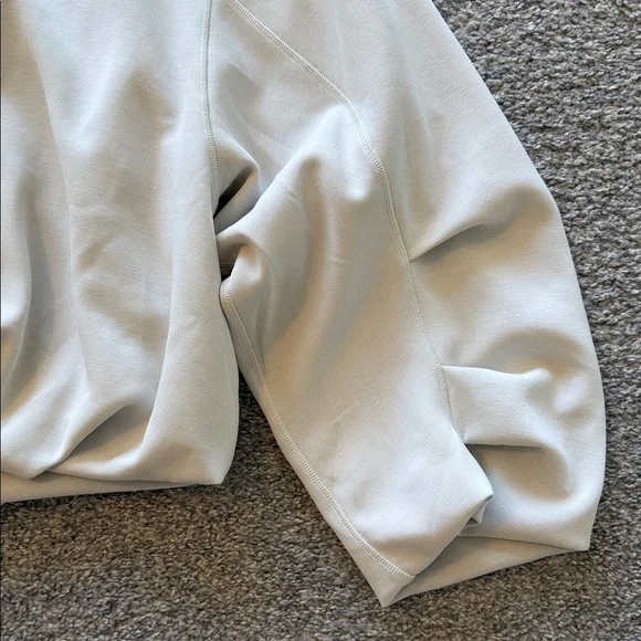Lululemon Athletica Off-White Sweatshirt - Picture 2 of 7